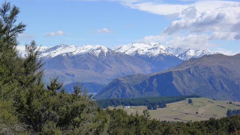 what to do in wanaka walk to mt iron