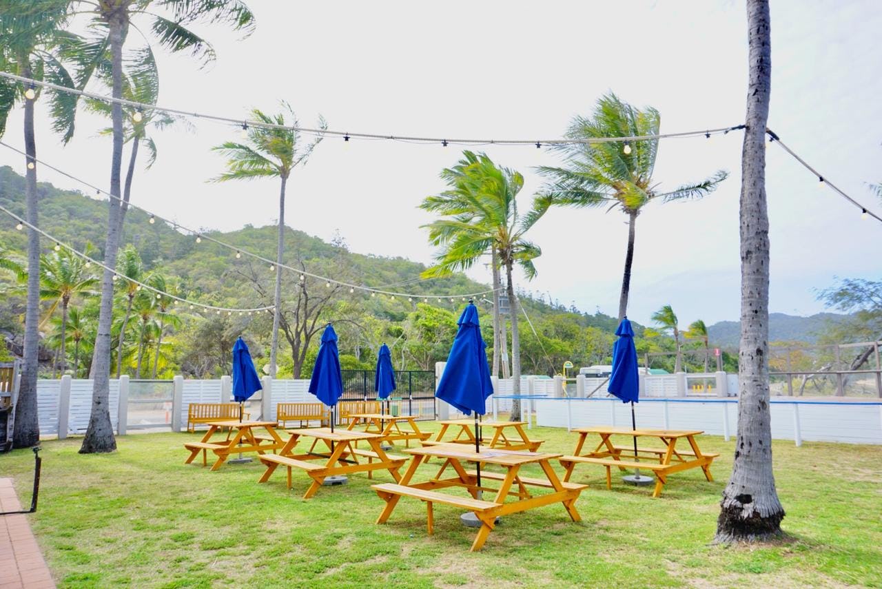 outdoor dining at base magnetic island