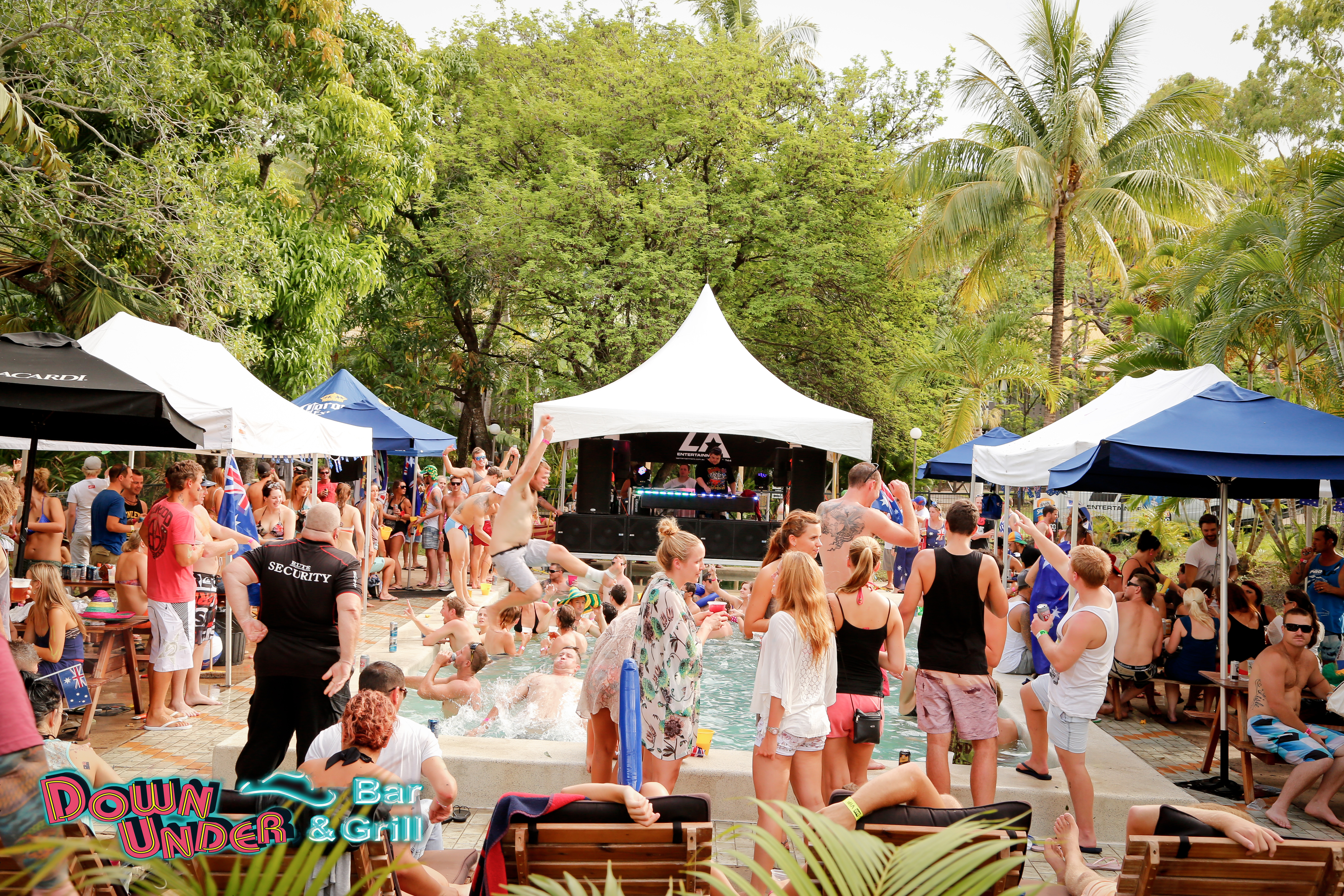 Base Backpackers Airlie Beach, Gateway to The Whitsundays