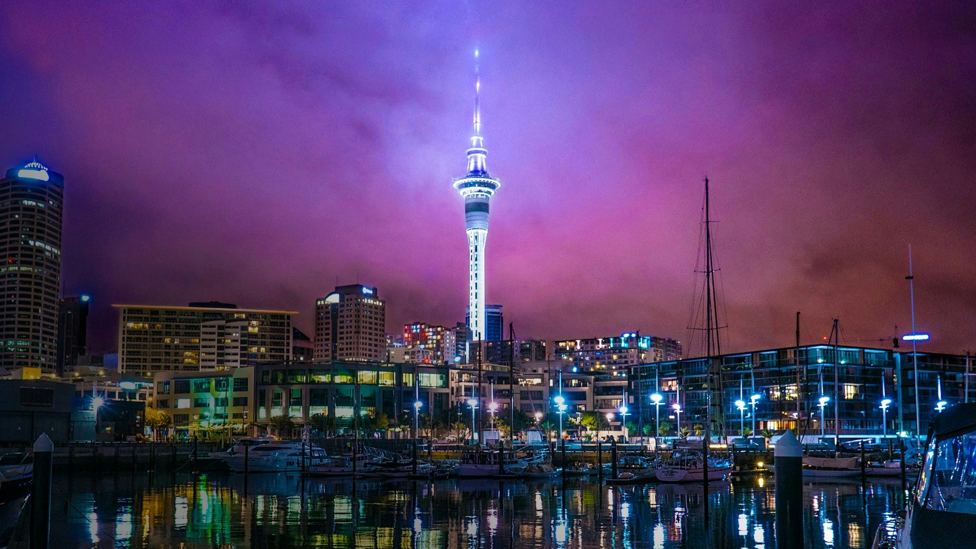 auckland at night