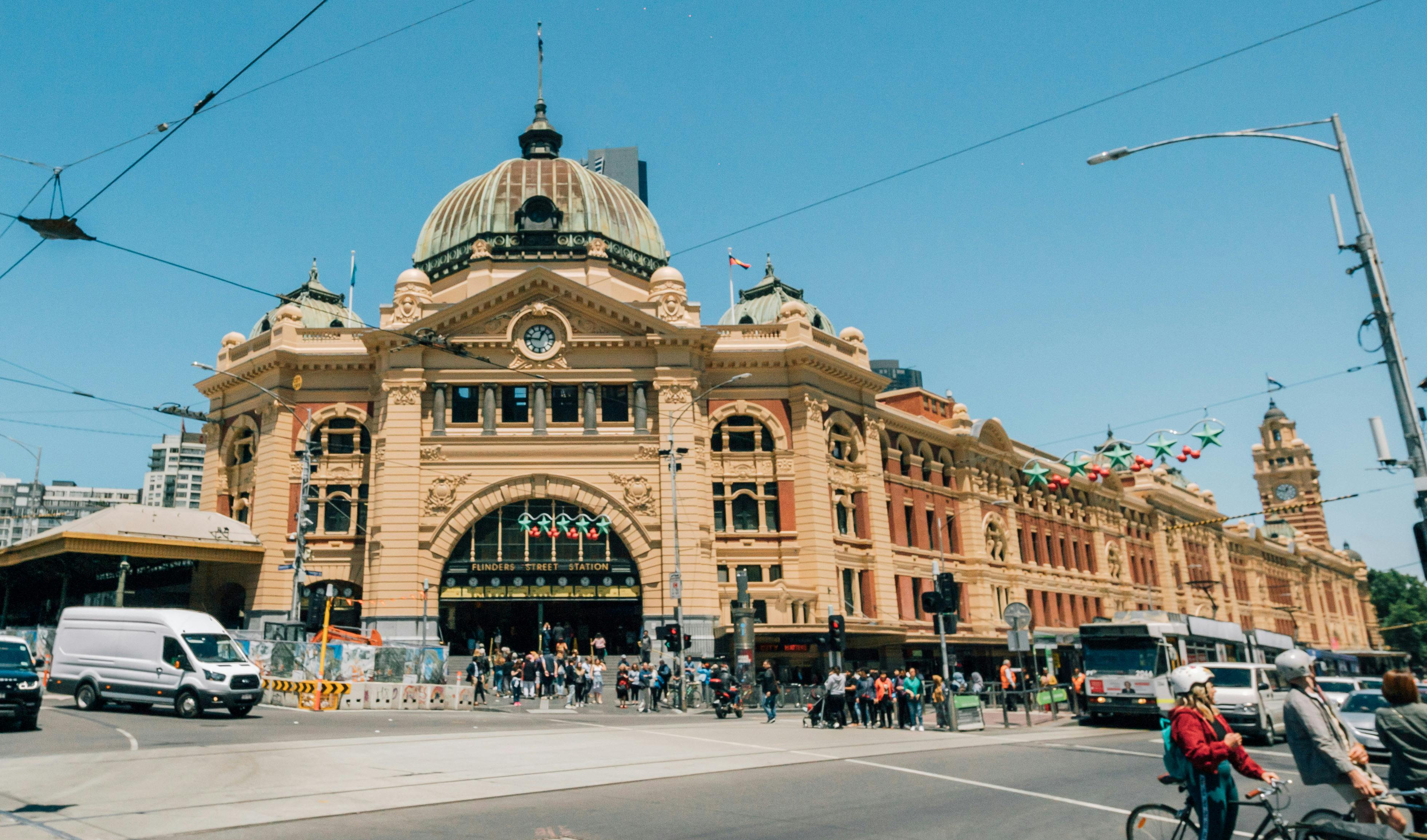 flinders st station melbourne