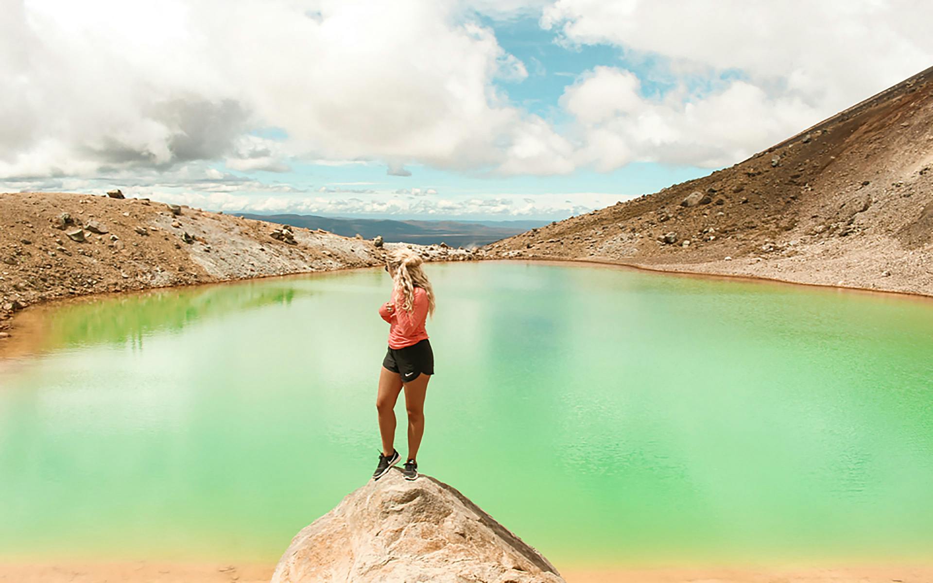 tongariro crossing with kiwi experience