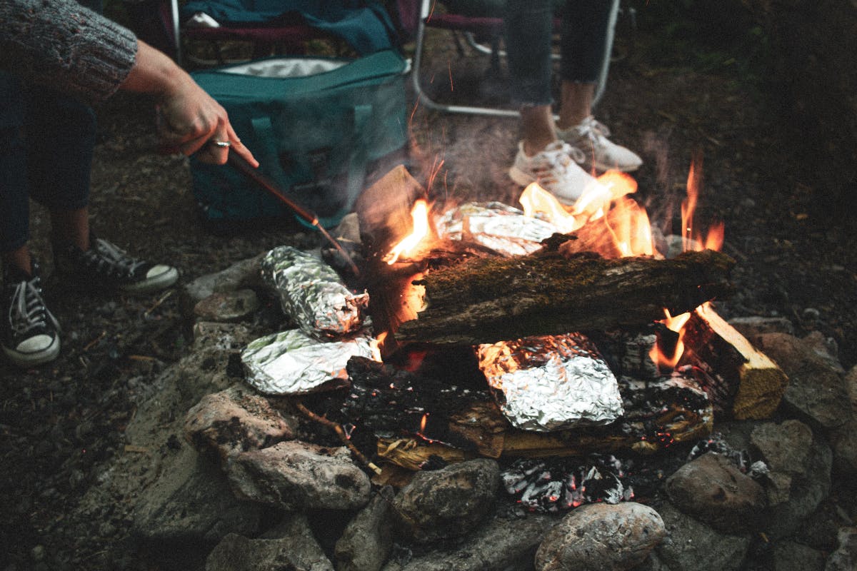 making a fire survival tips for travellers