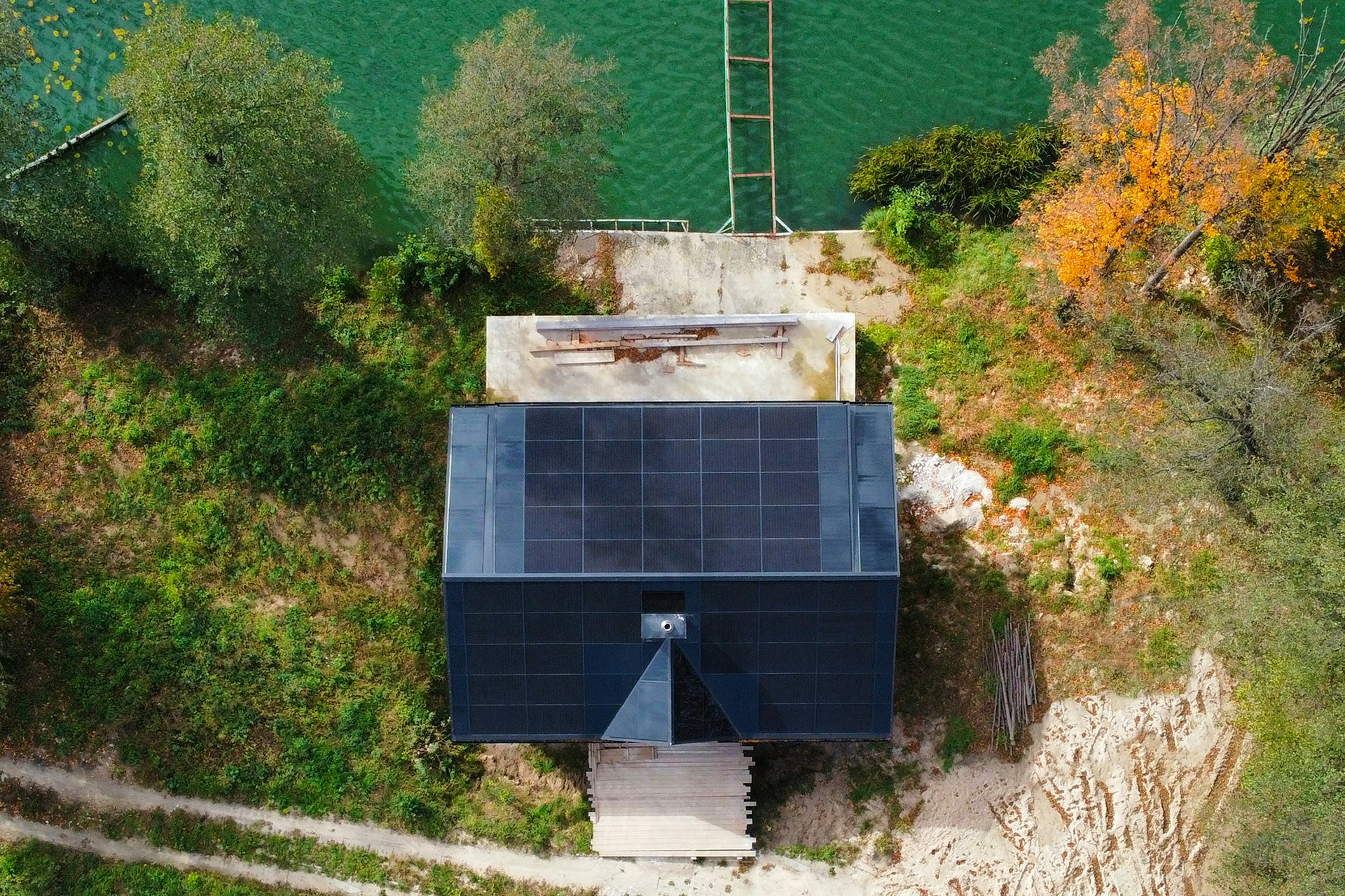 Hus med SunRoof-tak sett uppifrån