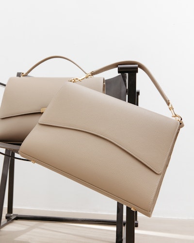 to beige tasker fra BY BANOO