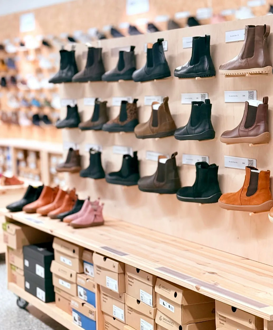 chelsea boots widetoes