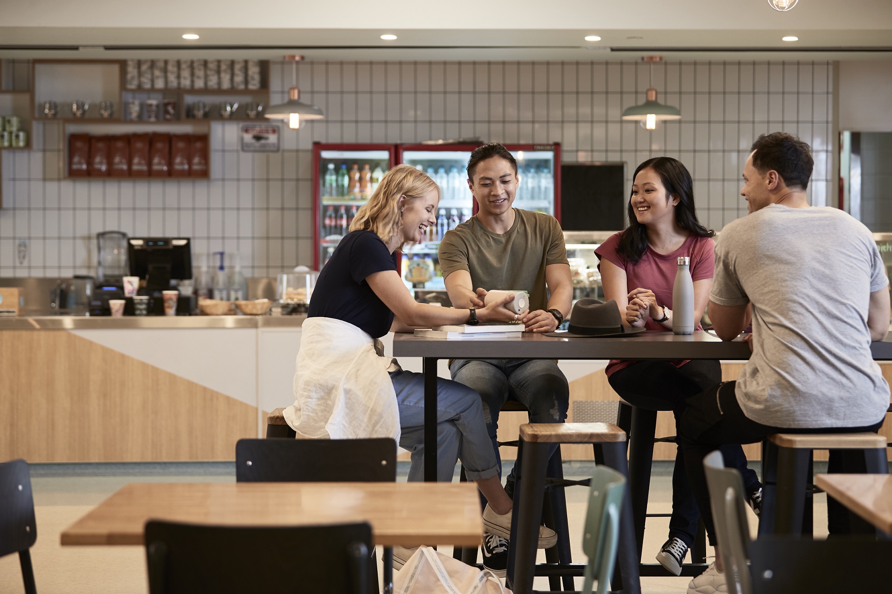 students in a cafe