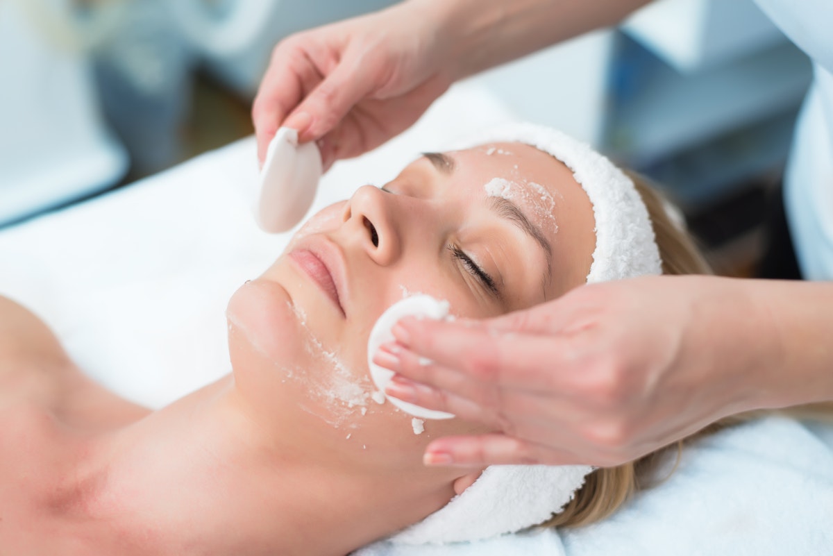 Peeling. Пилинг. Пилинг для лица. Миндальный пилинг.