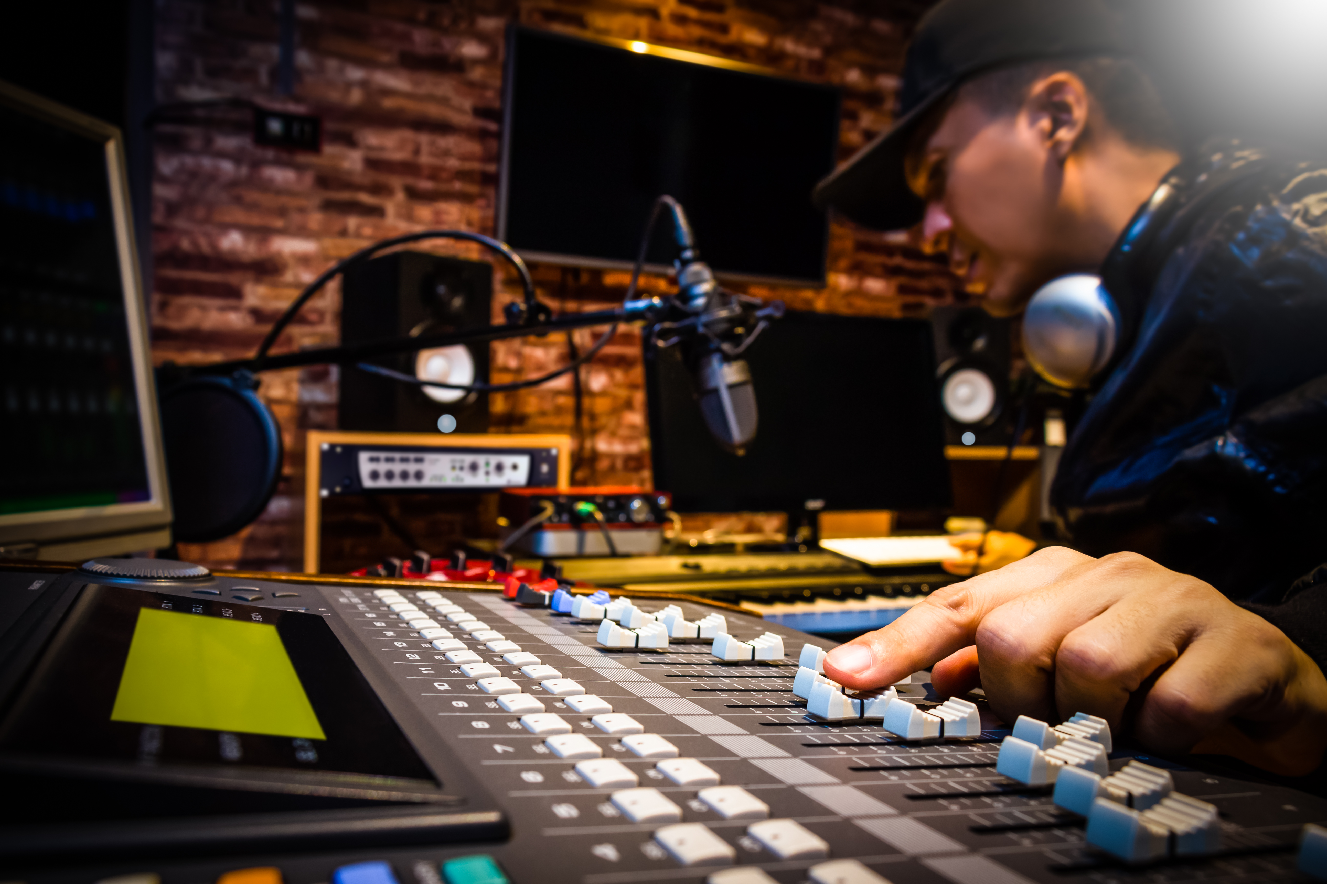 Sound mixing board