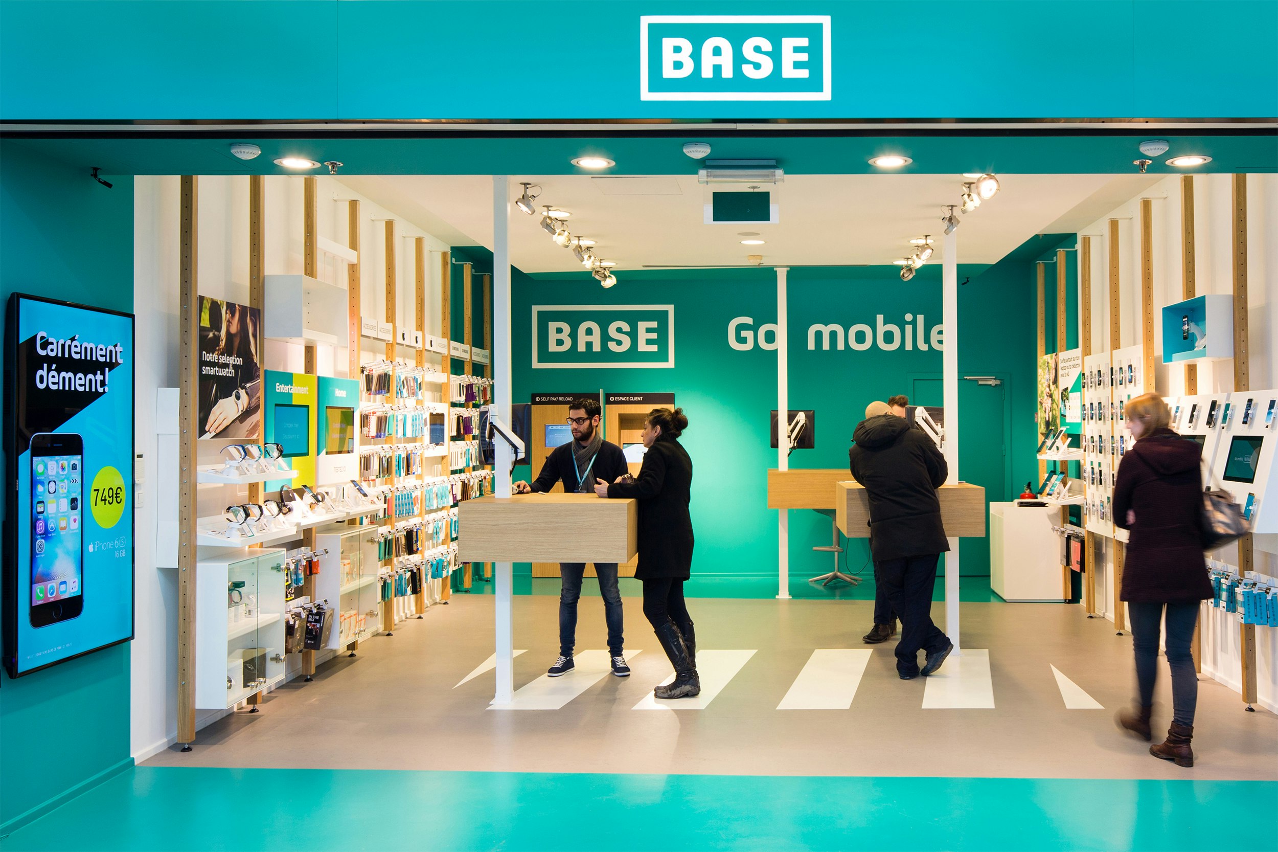 Мобайл шоп. Based магазин. Магазин Base. Телеком-Ритейл магазин. Belgium.mobile Base Store