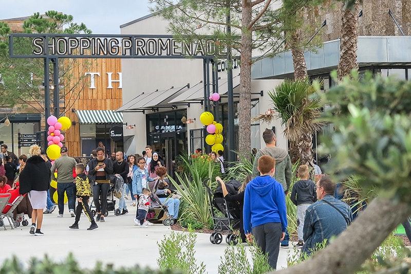 Shopping Promenade - Arles-Aurevoir shopping ! Arles lifestyle.