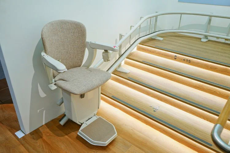 Curved stair lift