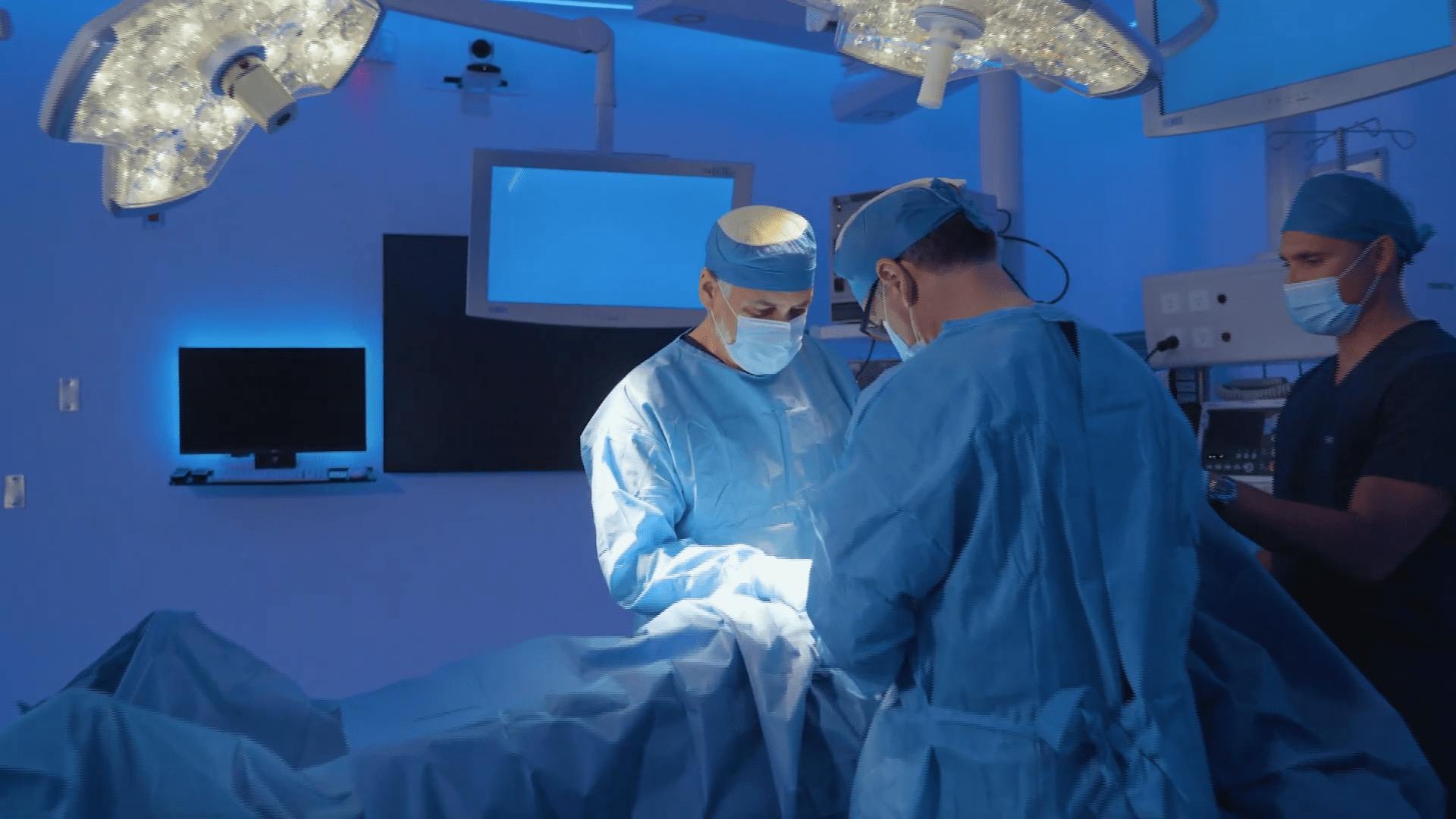 Doctors performing bariatric surgery