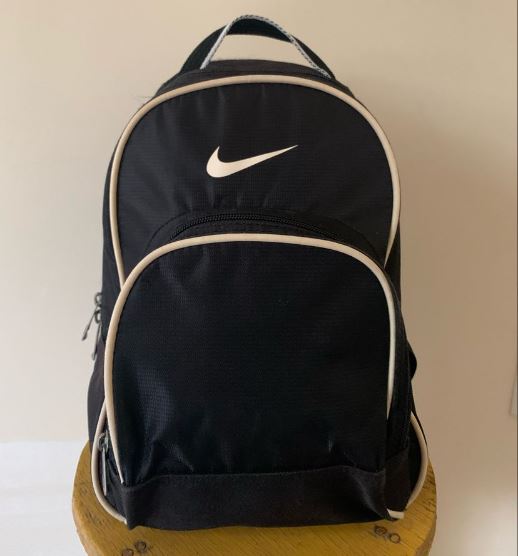 mochila nike