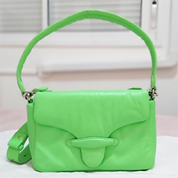 bolsa de mão verde arezzo