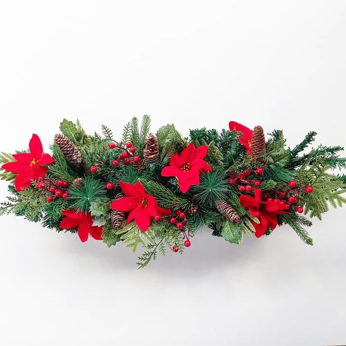 centros de mesa de natal, perfeitos para criar uma atmosfera festiva e acolhedora nas celebrações de fim de ano.