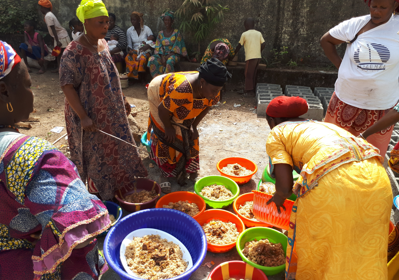 Jour de mariage et préparation des plats pour le village à Fandié !