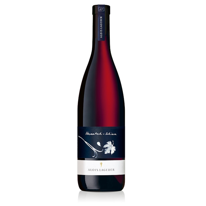 https://www.datocms-assets.com/70631/1655912255-2020-vernatsch-schiava.jpg?auto=format&h=700