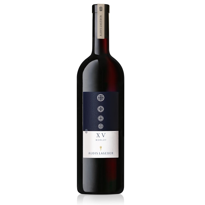 https://www.datocms-assets.com/70631/1655912301-2018-xv-merlot.jpg?auto=format&h=700