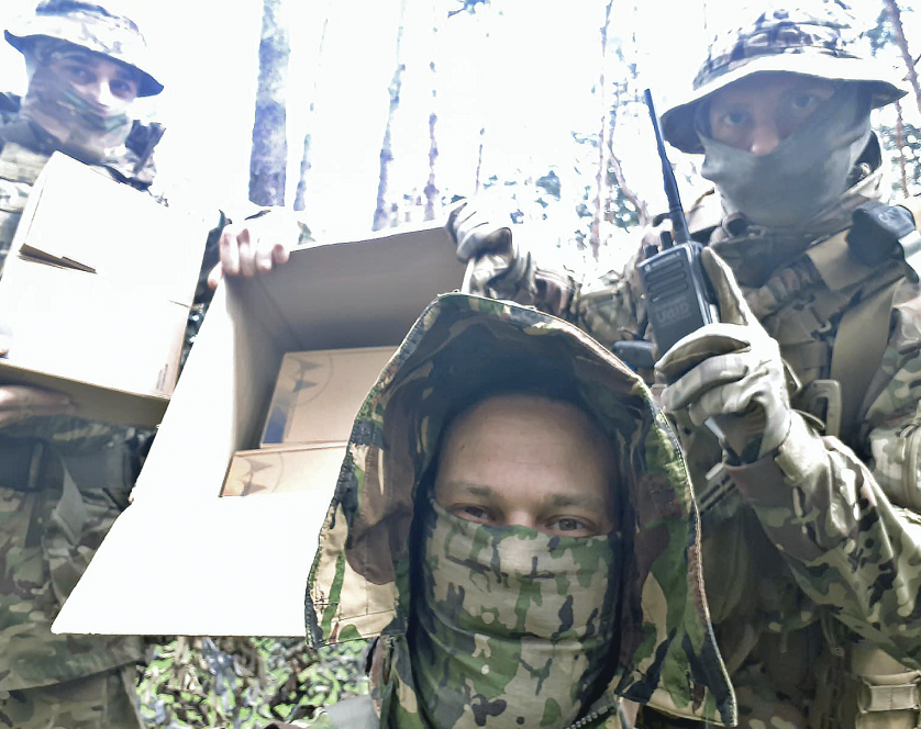5 Motorola radios for the A4456 Militaty Unit