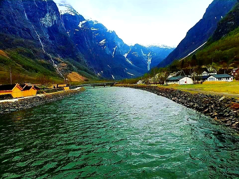 Cover Image for Discover spectacular Scandinavia