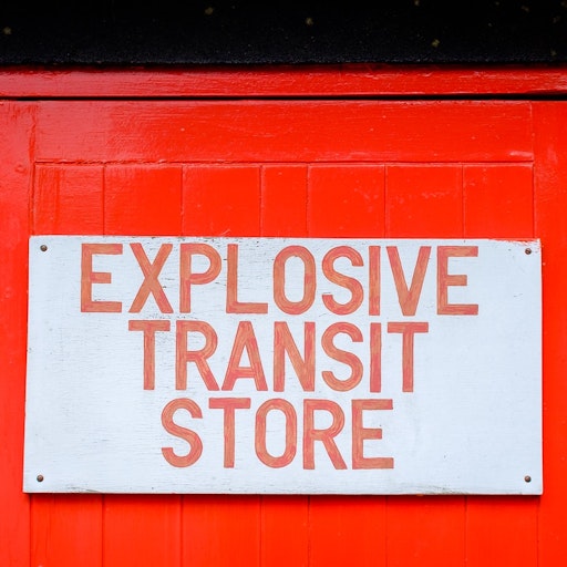Miniatura della fotografia «Explosive transit store»