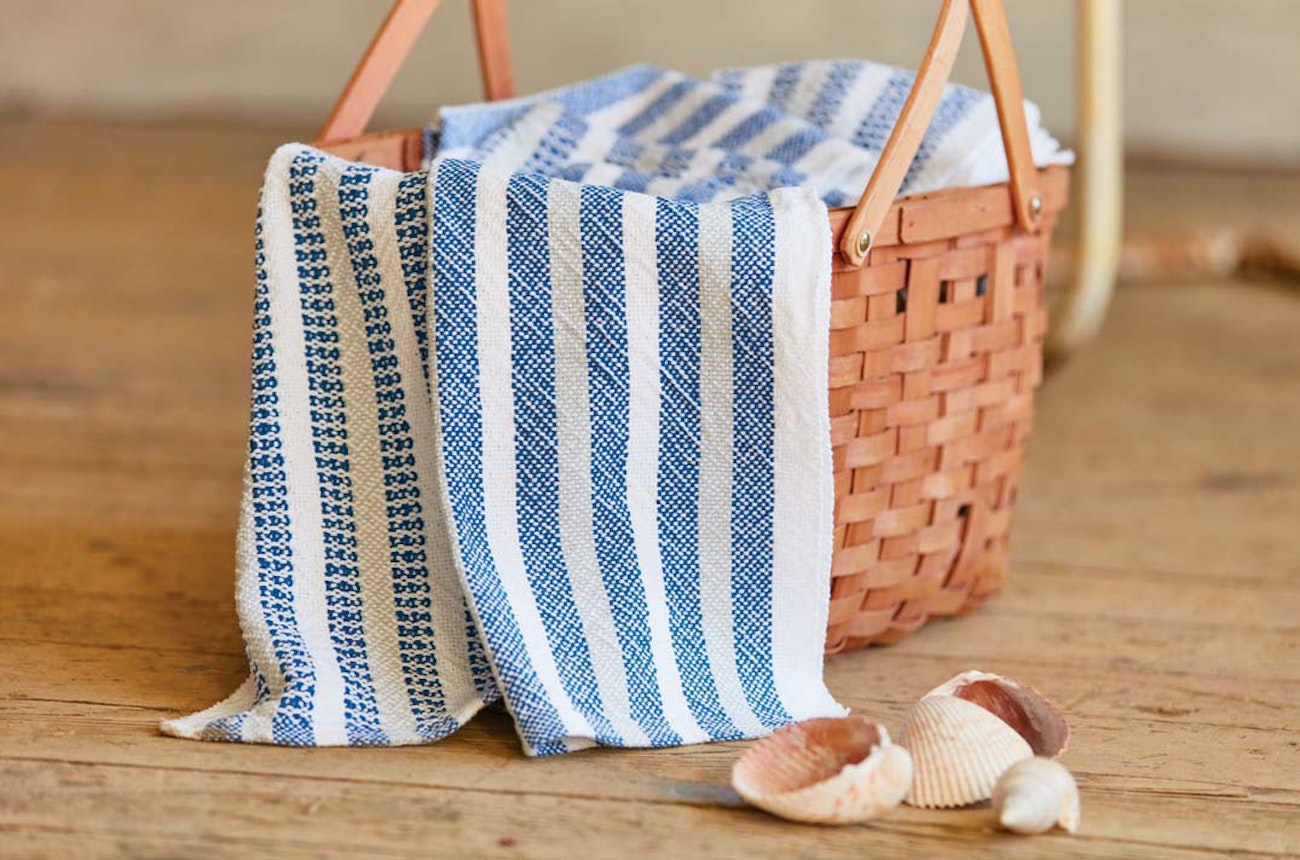 Jodi Ybarra’s Winter Wave Towel project from Little Looms 2019