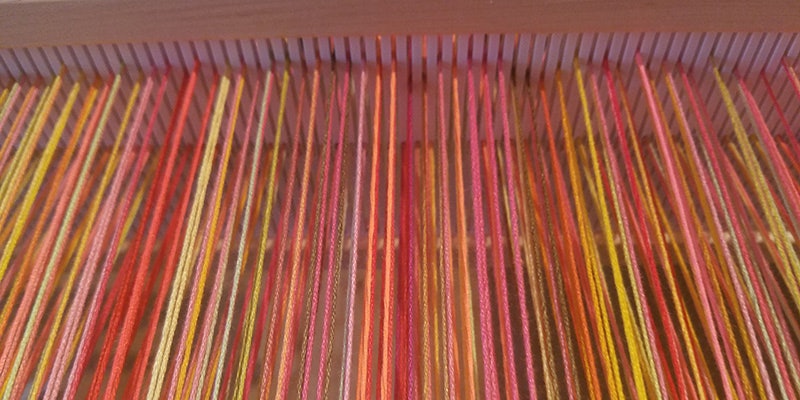 em_thread_warp_in_heddle_800_x_400