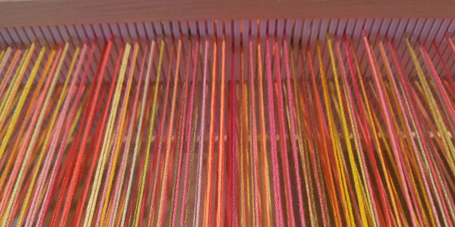 em_thread_warp_in_heddle_800_x_400