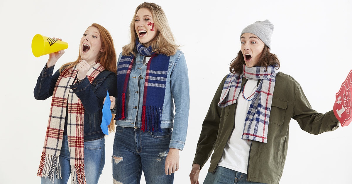 01_three_scarves