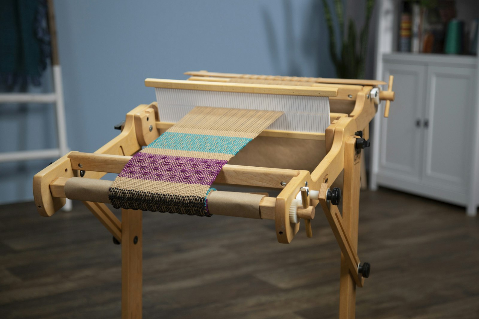 This Portable Loom Lets You Weave on The Go - Make