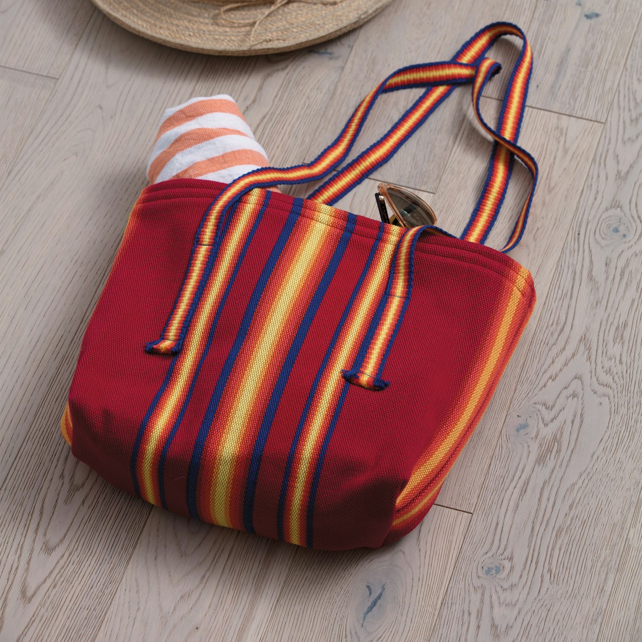 Sunrise at the Beach Bag by Sara Lamb from Little Looms 2017. Photo by George Boe