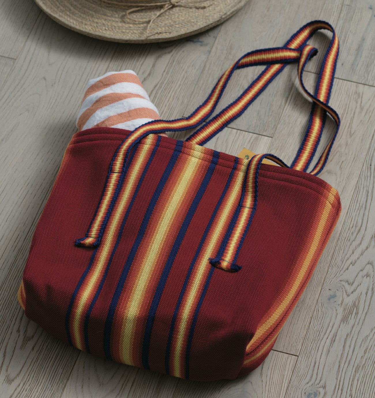 Sunrise at the Beach Bag by Sara Lamb. Photo by George Boe