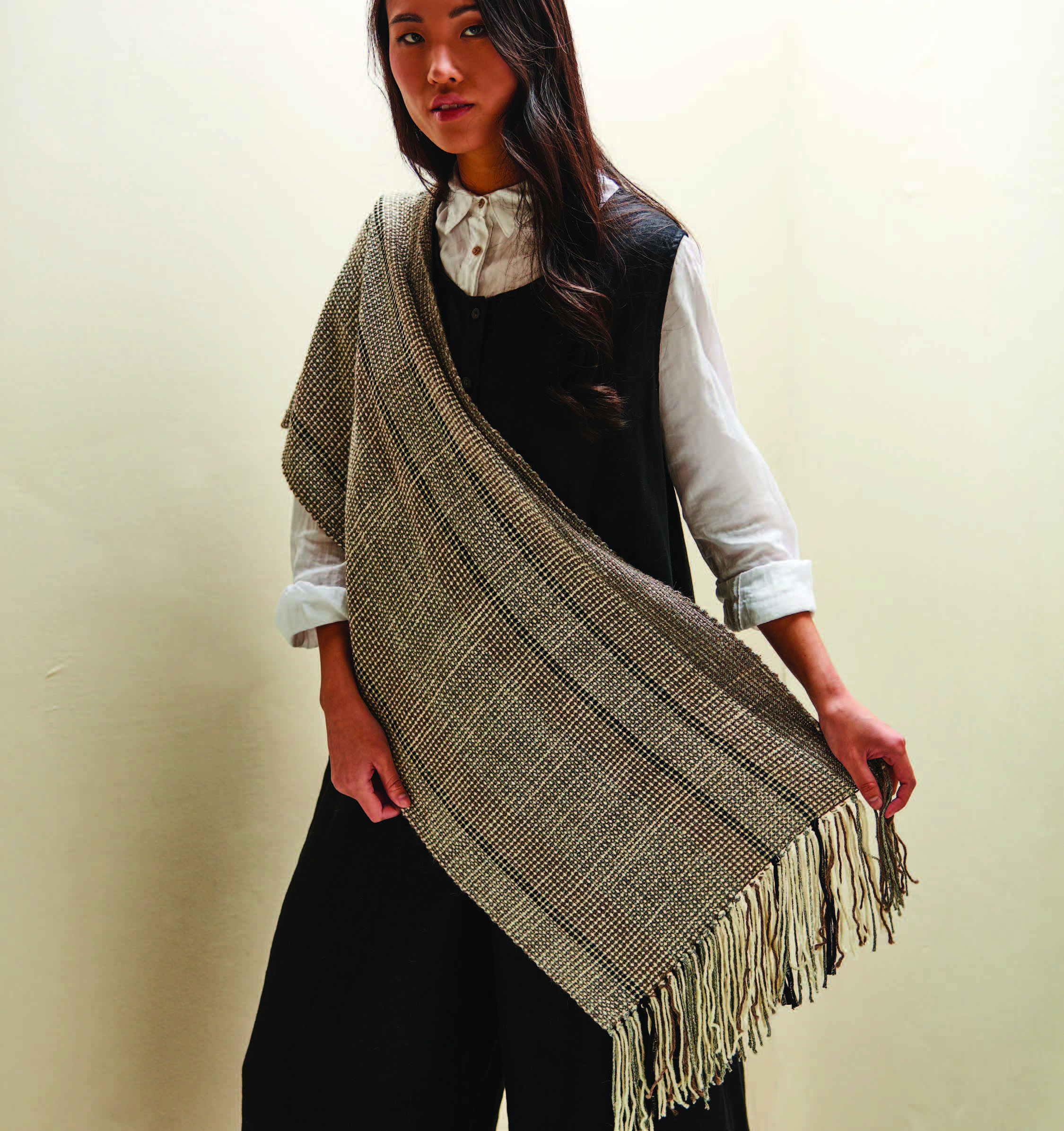 Glitz and Glamour Color-and-Weave Shawl Image