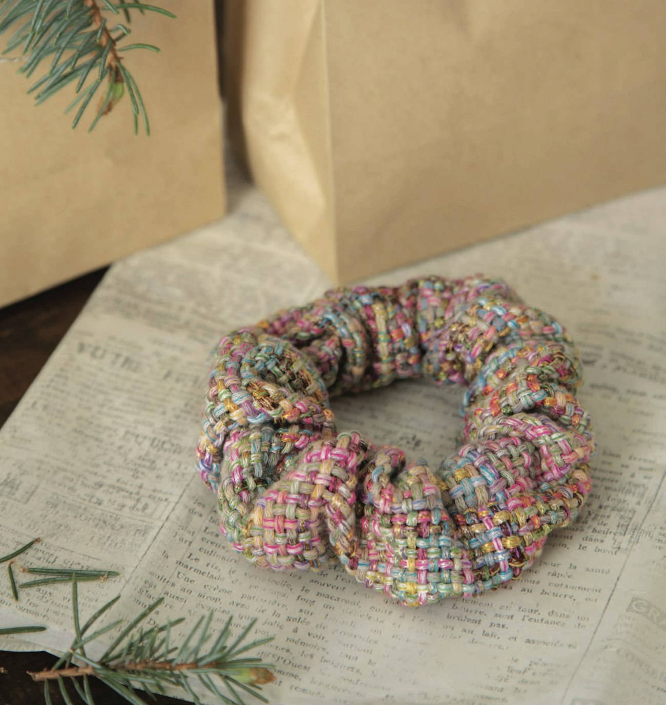 Pin-Loom Scrunchie by Angela Tong