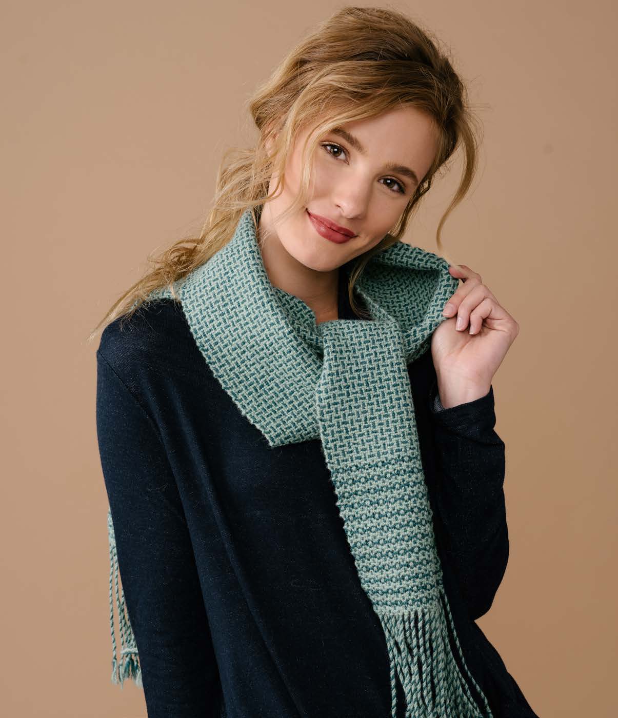 3/4 Time Scarf Image