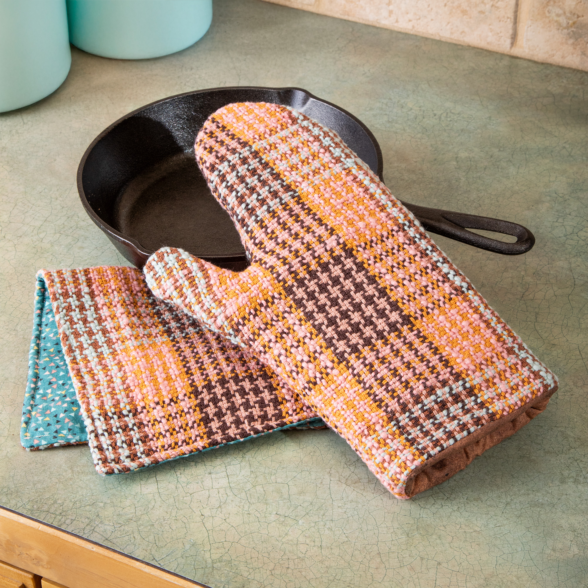 Cabin Kitchen Potholder Set Image