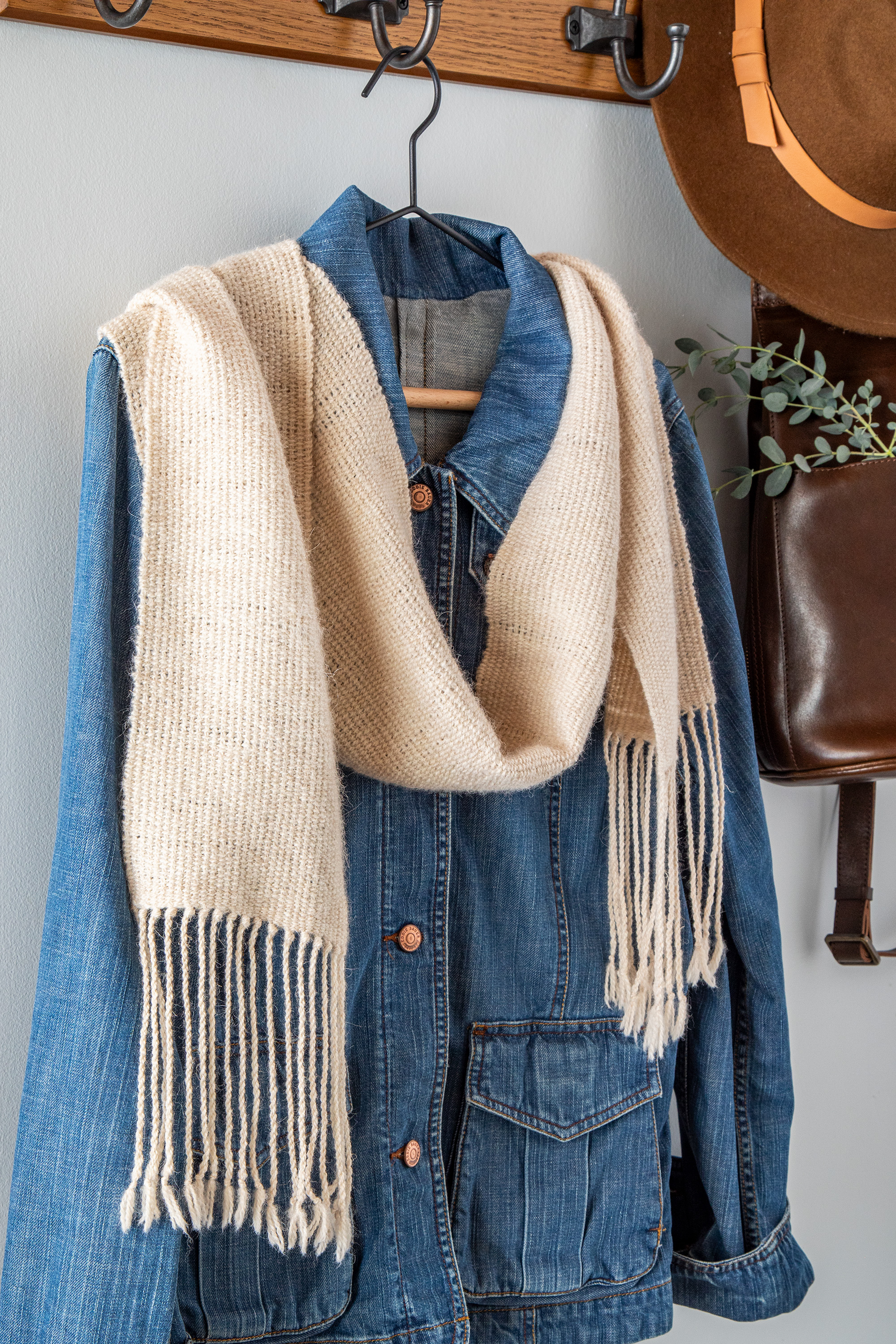 Grandmother’s Classic Scarf Image