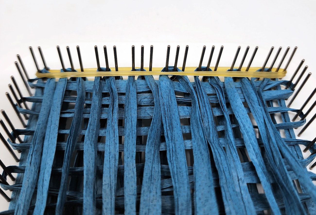 Interface Raffia Loom Don’t Be Afraid to Weave with Raffia | Little Looms