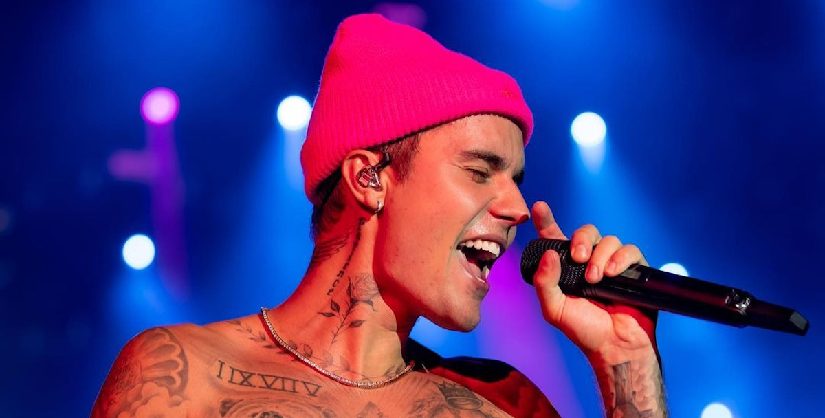 Justin Bieber becomes a billionaire