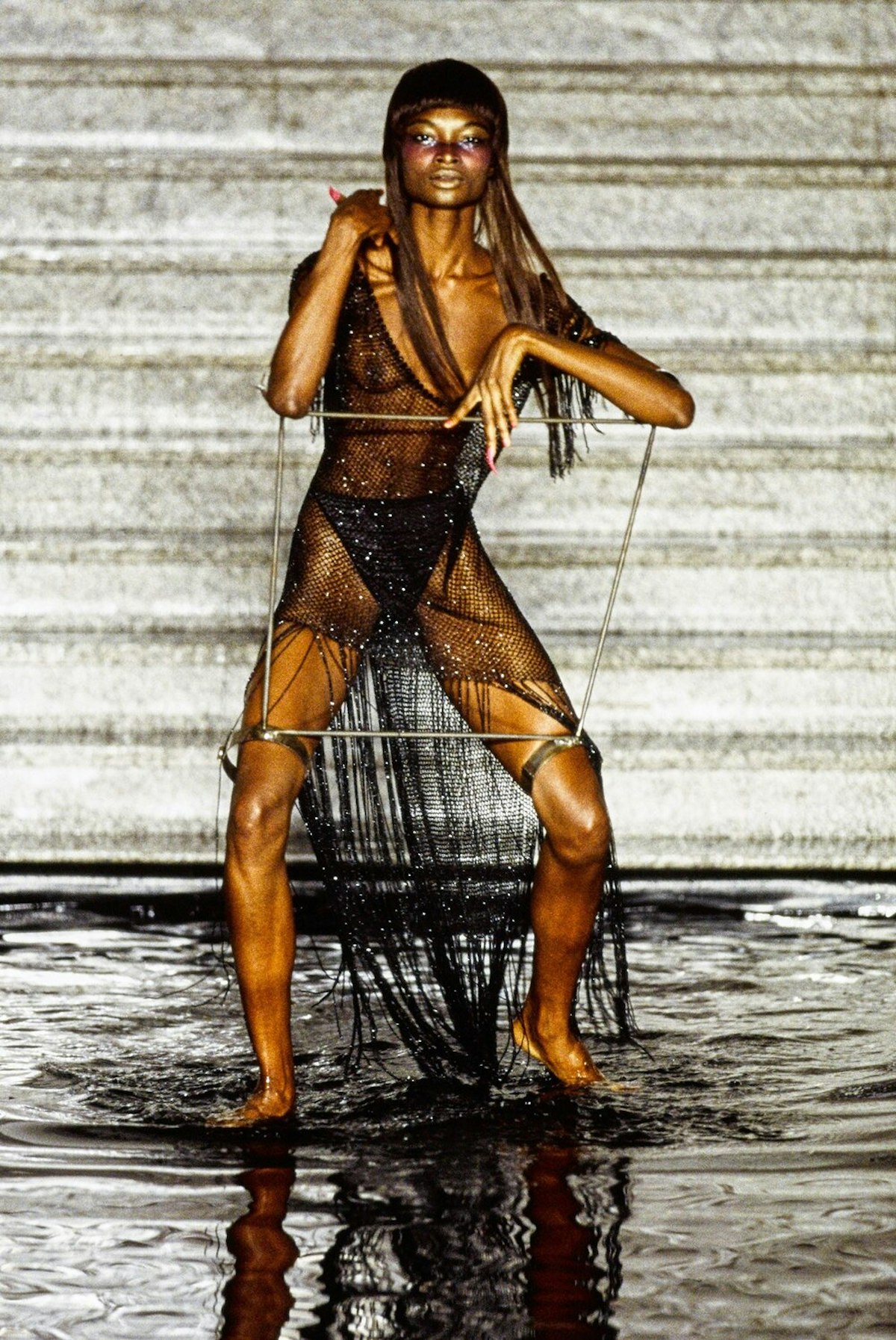 Alexander McQueen's Most Iconic Runway Shows — Lee Alexander McQueen  Designer Runway, image size:1000x1495