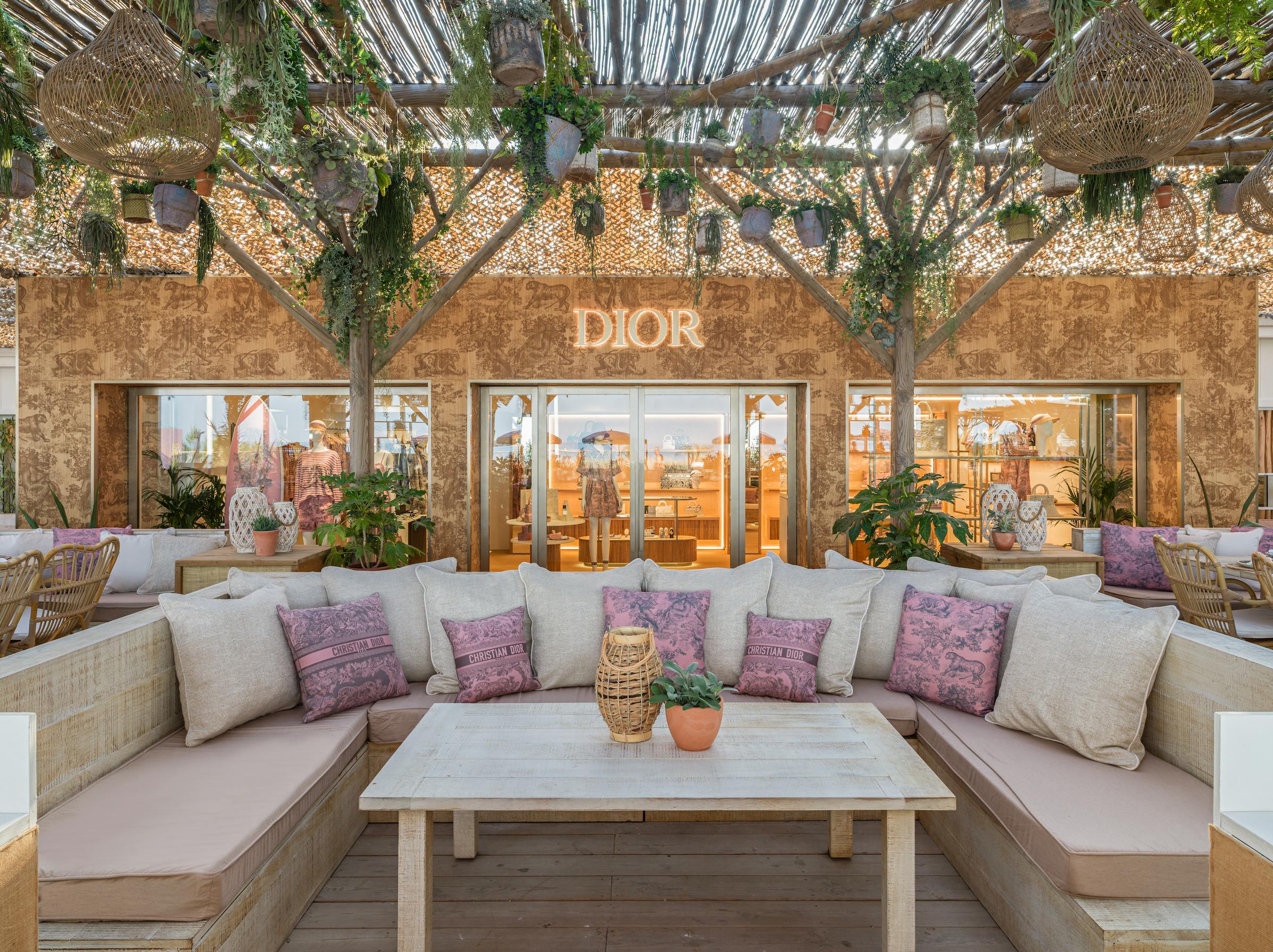 The new Dior cafe in St Tropez - Chic at any age