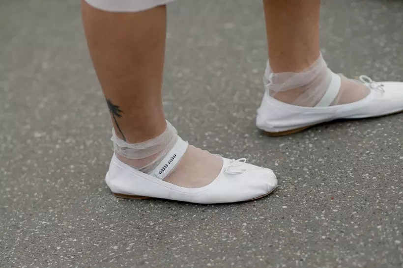 White ballerinas: the hottest trend for back to school 2023?