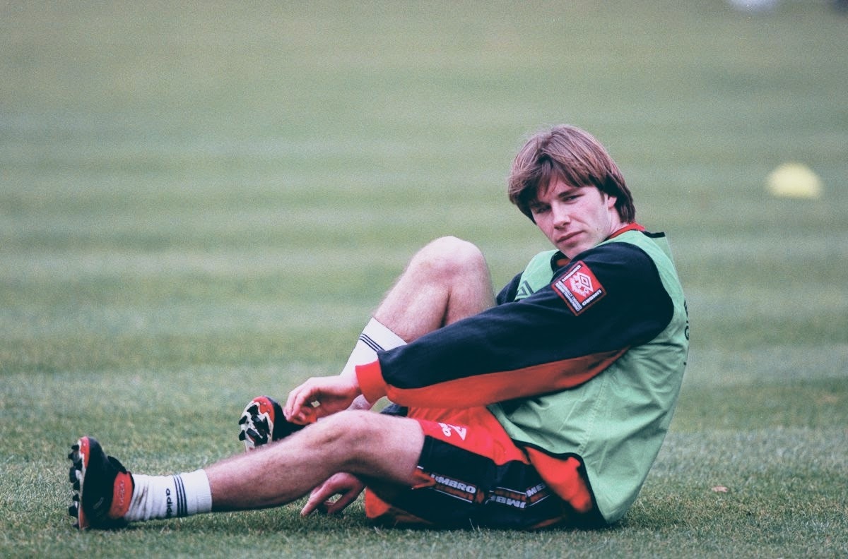30 Photos of Young David Beckham - From the Football Field to Matching