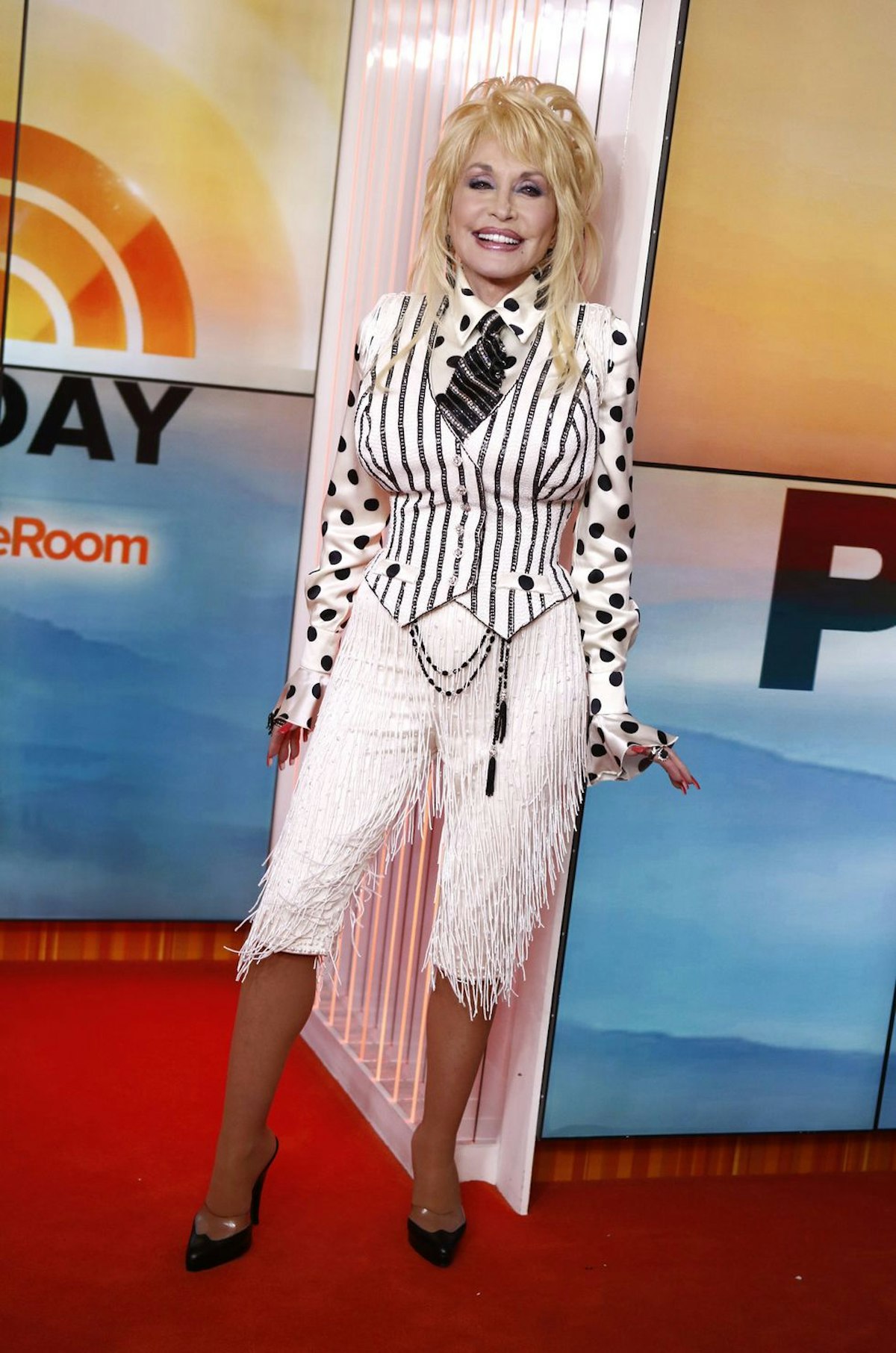 Dolly Parton Explains Her Repeated Refusals to Perform at Super Bowl