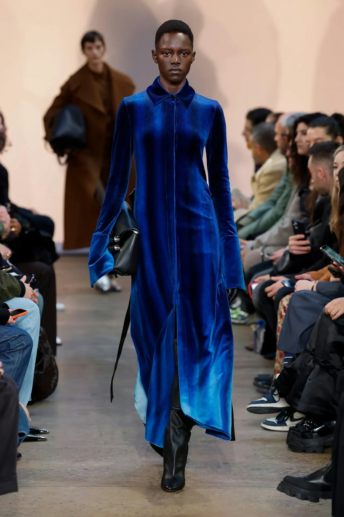 Velvet Trend For Winter 2023 velvet-trend-for-winter-2023