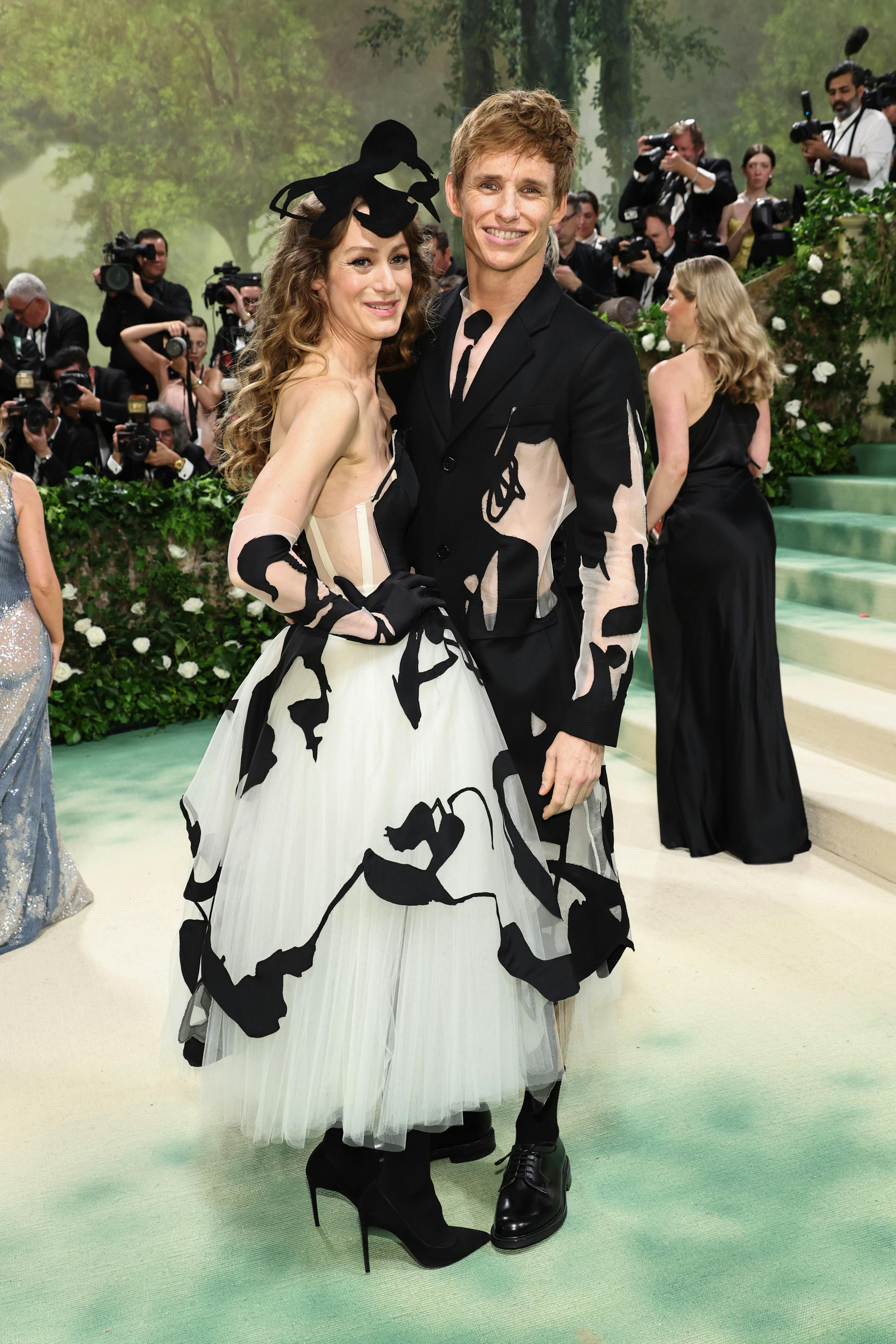 Eddie Redmayne says his kids want him to be a wizard again after playing a  serial, image size:3333x5000