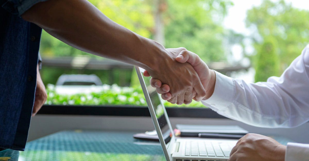 Staff arranging a meeting with superior to discuss a payrise