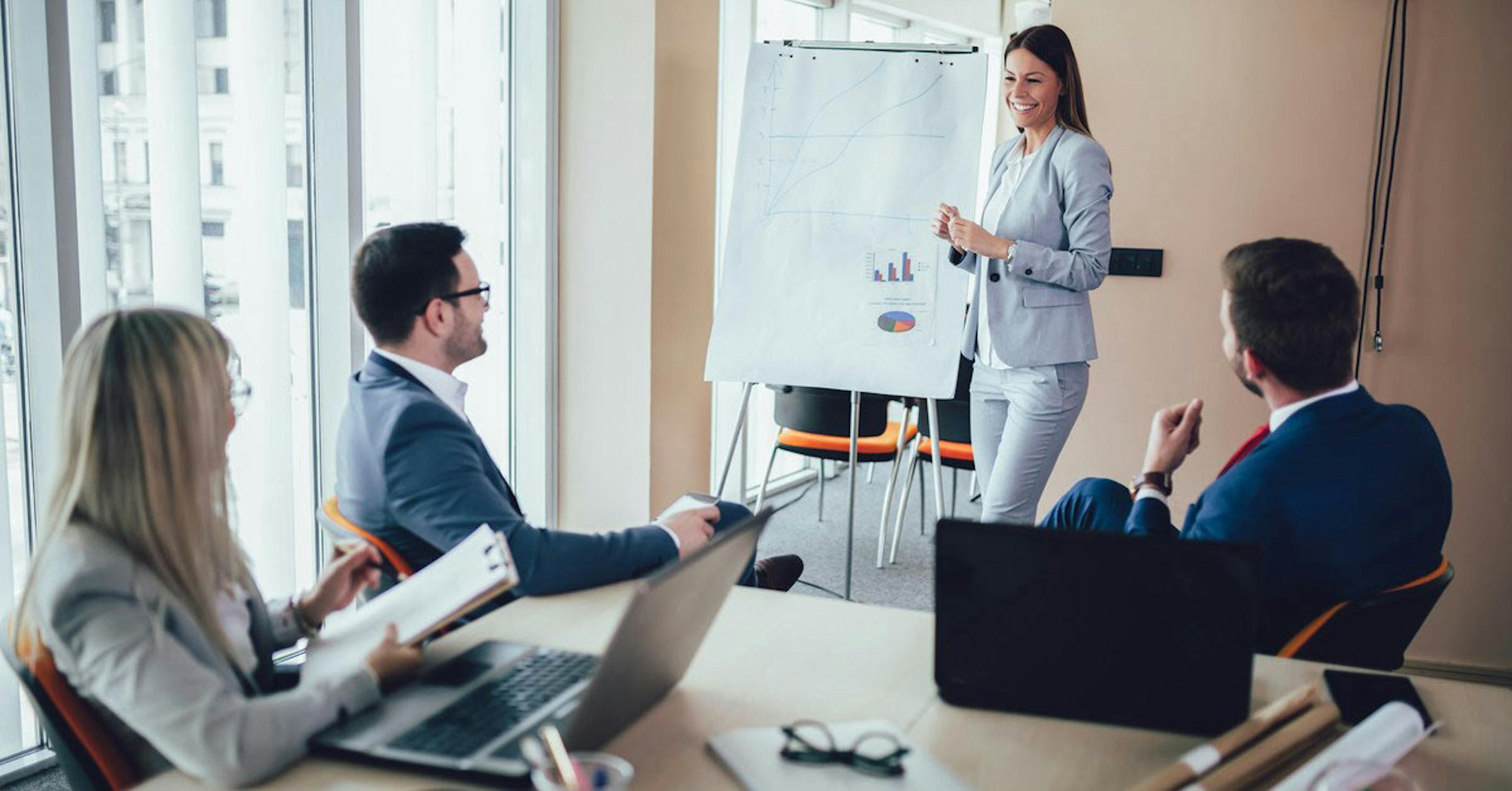 manager presents idea in meeting