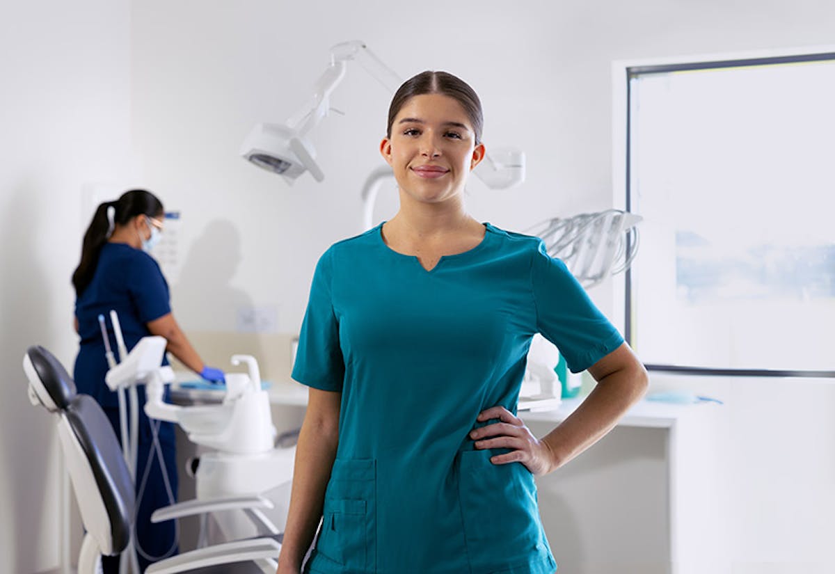 Dental-Assisting-Career